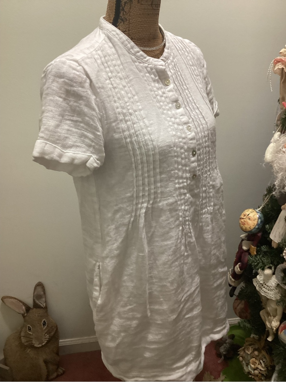 Faherty white Linen - Picture 2 of 4